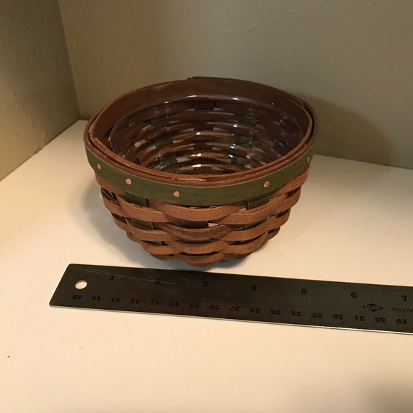 2008 Longaberger small bowl basket - Picture 1 of 4